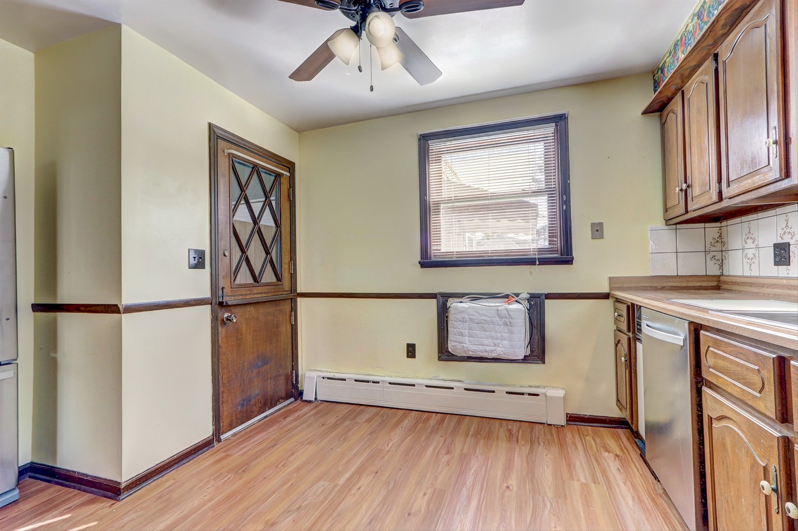 13147 S Brandon Avenue, Chicago, IL 60633