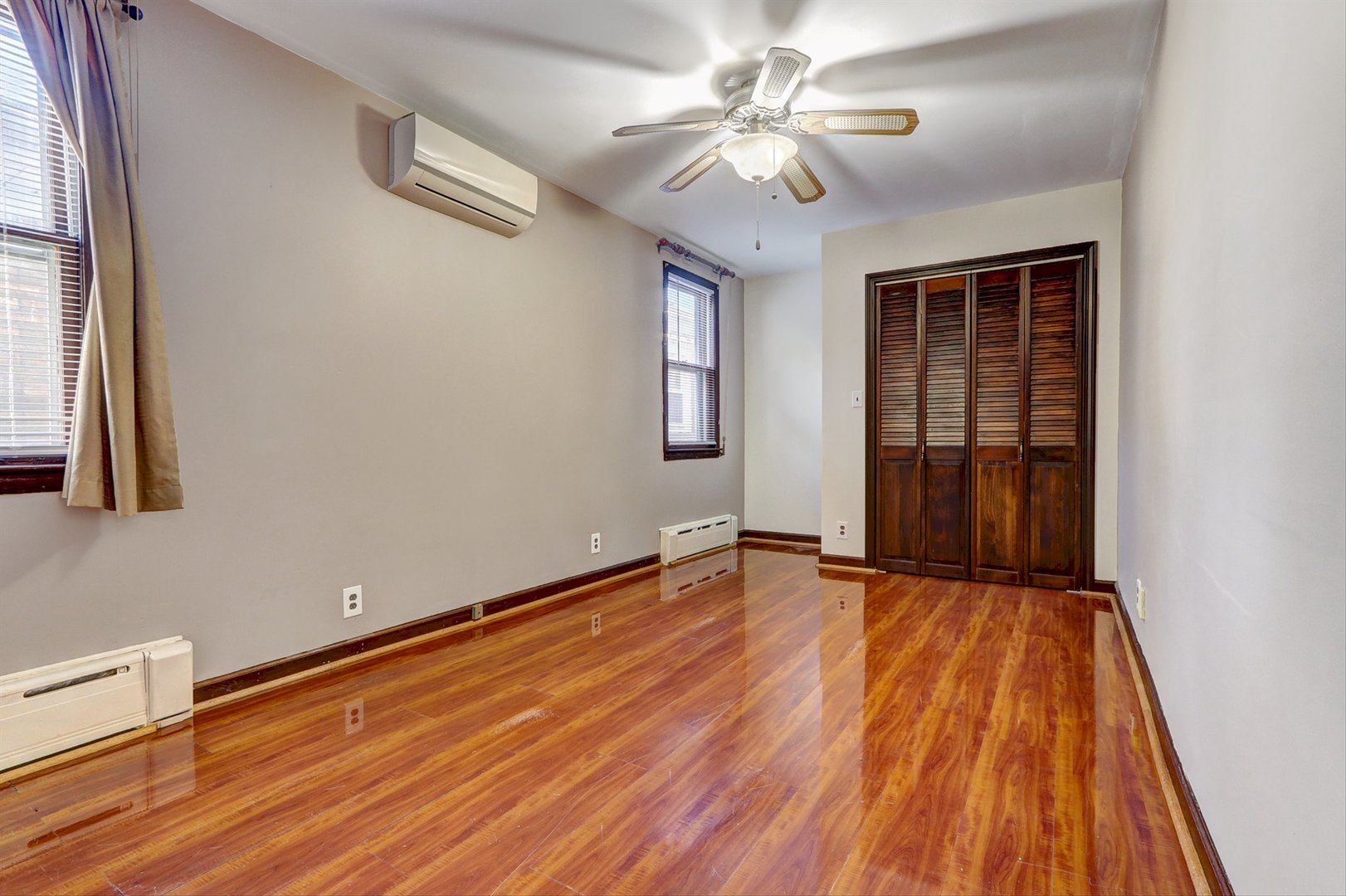 13147 S Brandon Avenue, Chicago, IL 60633