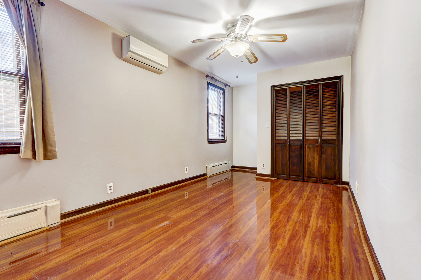 13147 S Brandon Avenue, Chicago, IL 60633