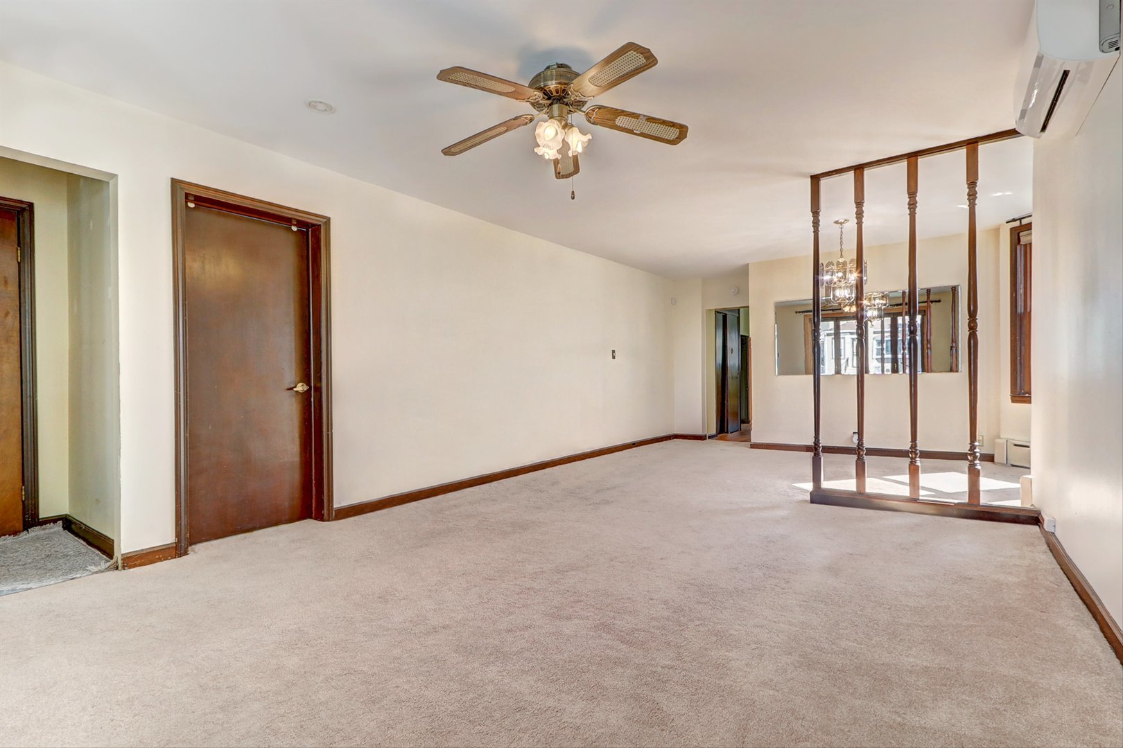 13147 S Brandon Avenue, Chicago, IL 60633