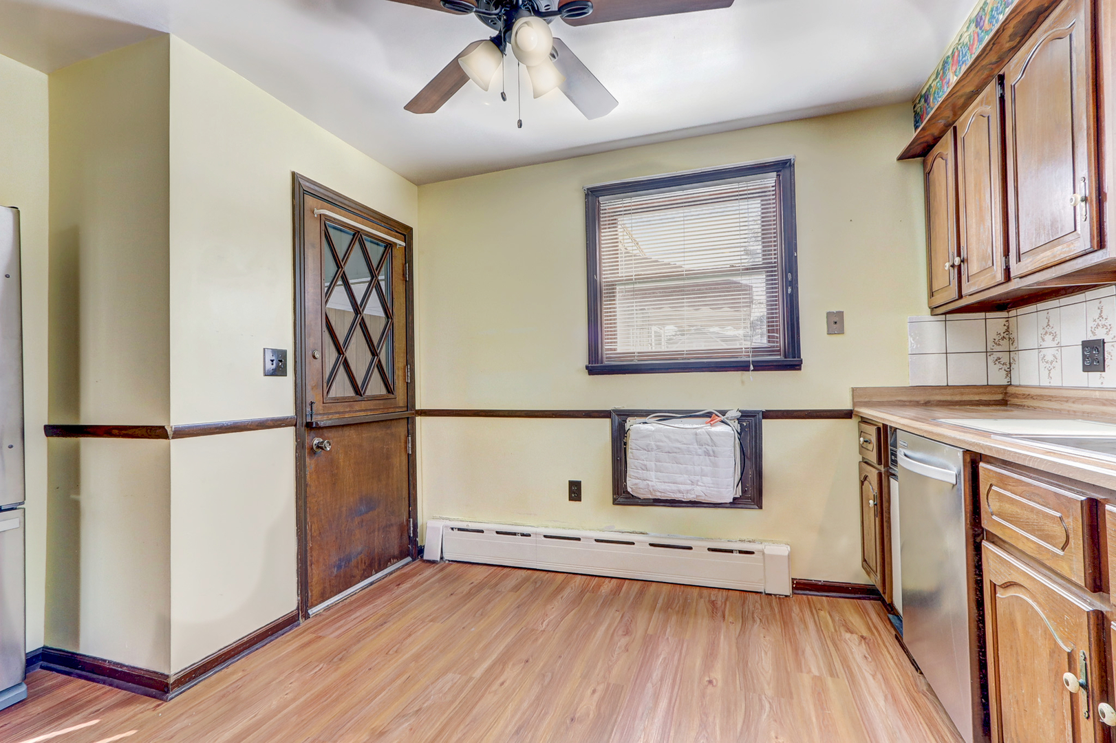 13147 S Brandon Avenue, Chicago, IL 60633