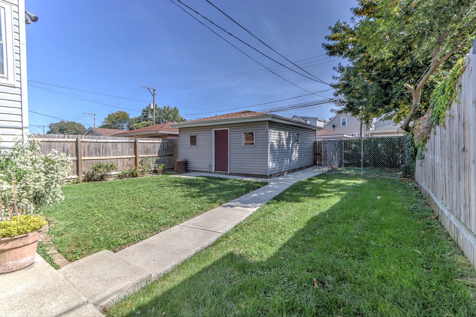 13147 S Brandon Avenue, Chicago, IL 60633