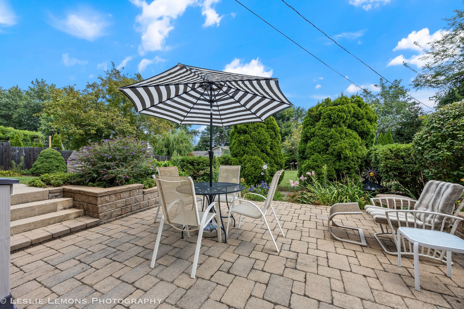 533 Seward Street, Roselle, IL 60172