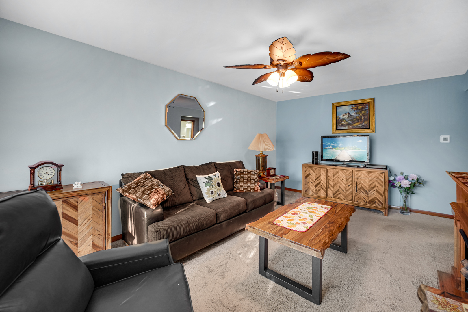 10915 S Mackinaw Avenue, Chicago, IL 60617