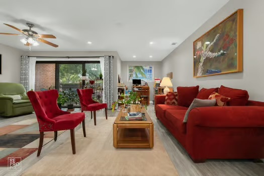 709 79th Street #103, Darien, IL 60561