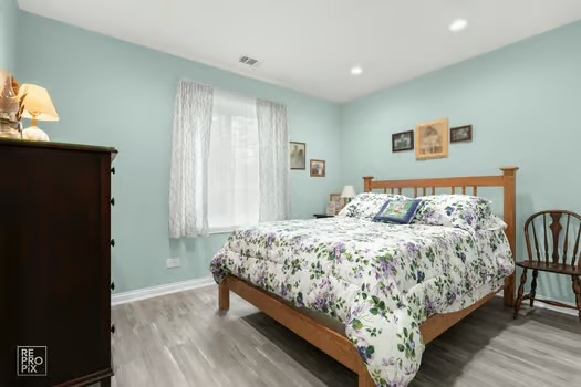 709 79th Street #103, Darien, IL 60561