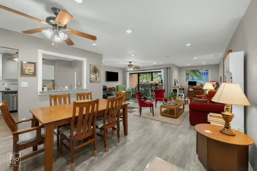 709 79th Street #103, Darien, IL 60561