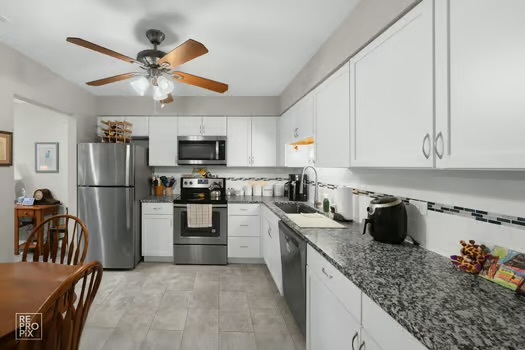 709 79th Street #103, Darien, IL 60561