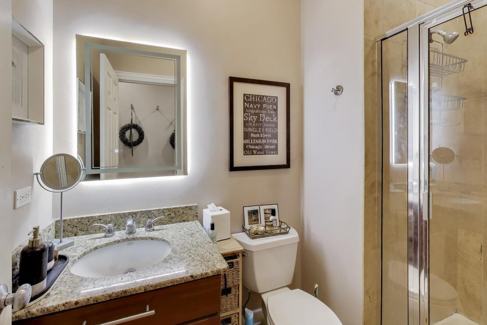 3015 N Damen Avenue #3, Chicago, IL 60618