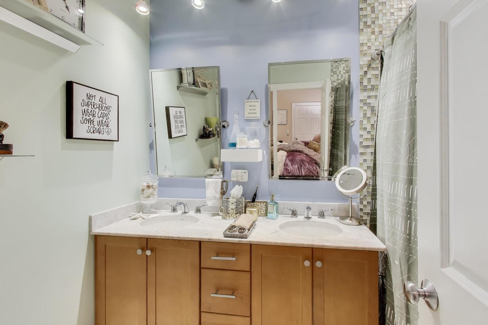 3015 N Damen Avenue #3, Chicago, IL 60618