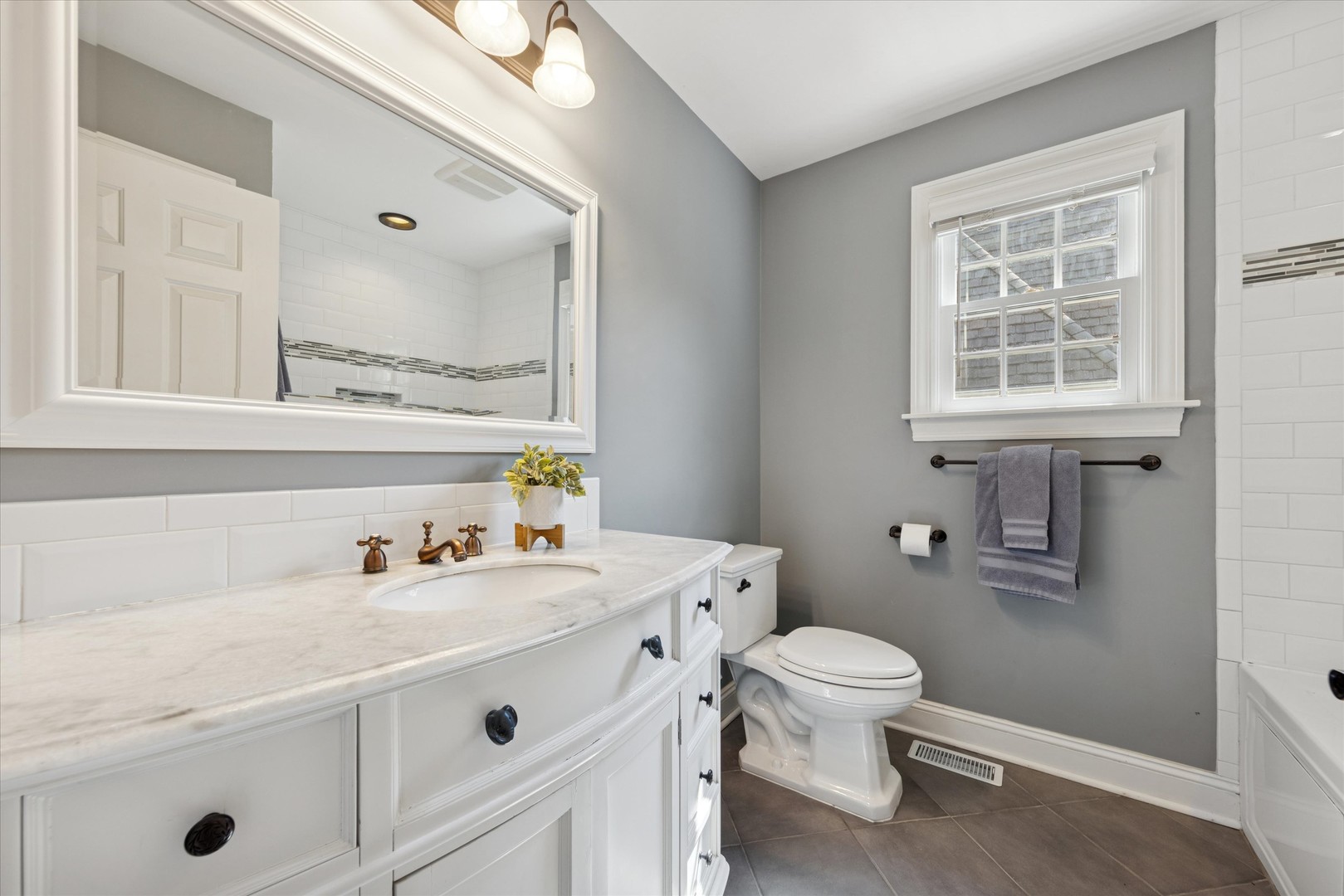 544 W 7th Street, Hinsdale, IL 60521