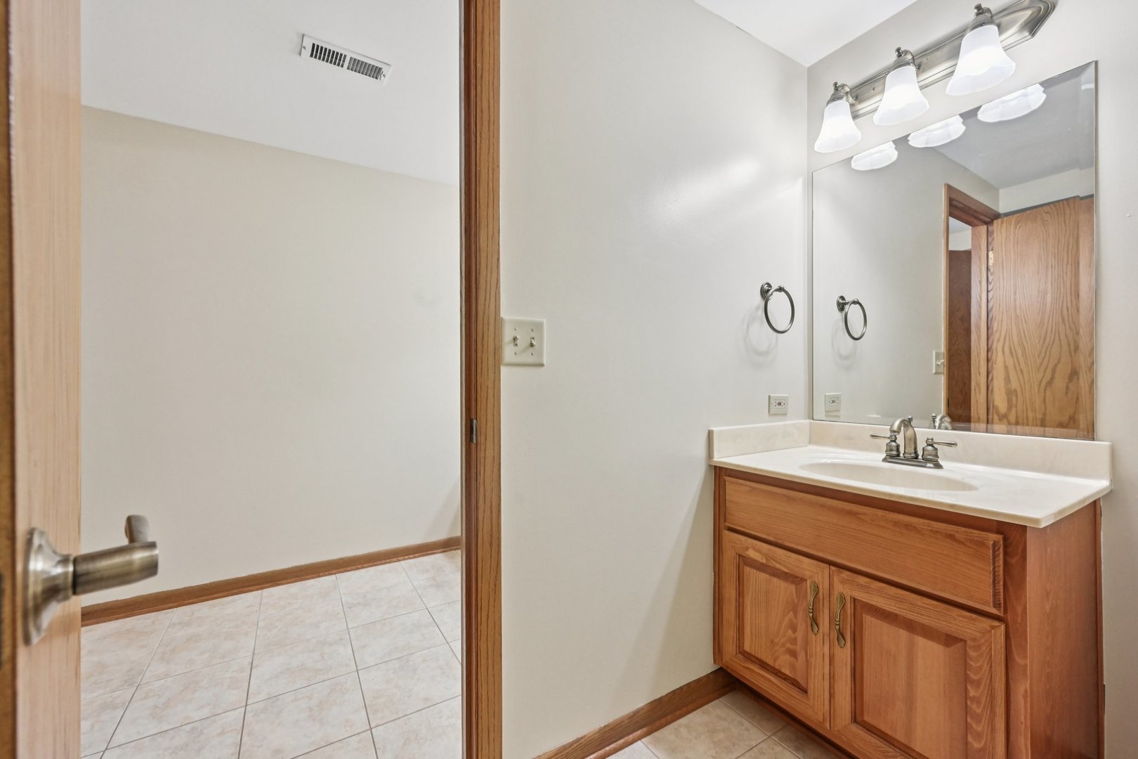 23045 S Wirth Lane, Frankfort, IL 60423