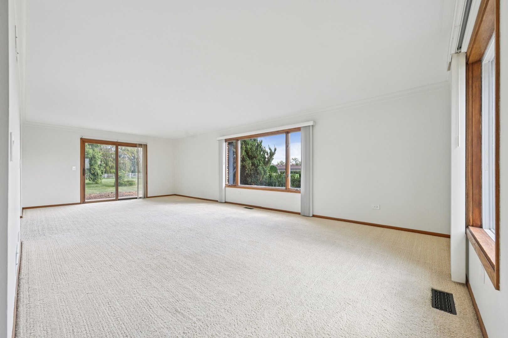 23045 S Wirth Lane, Frankfort, IL 60423
