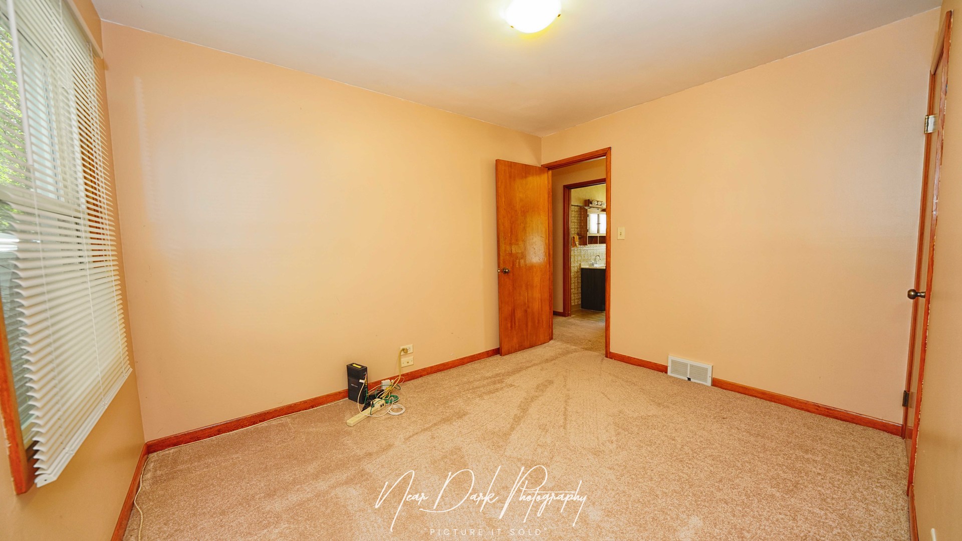 115 S Lincoln Avenue, Mundelein, IL 60060