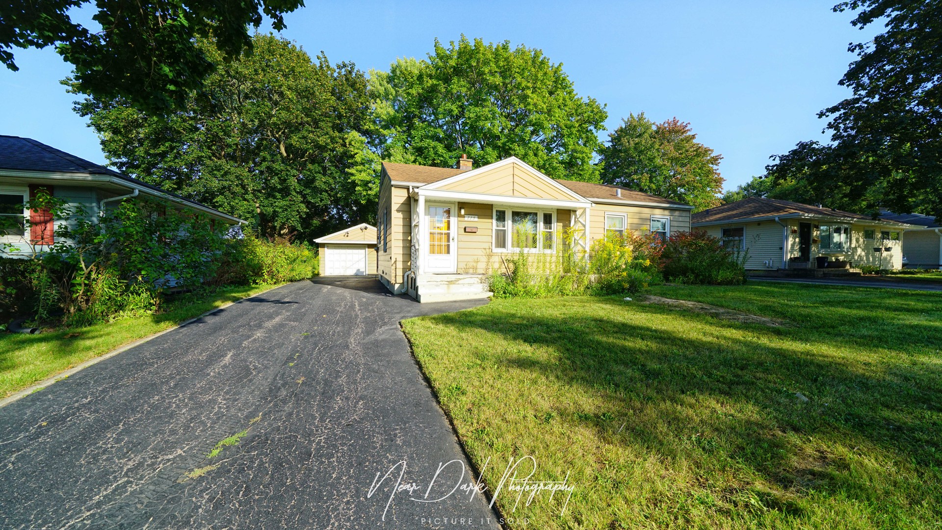 115 S Lincoln Avenue, Mundelein, IL 60060