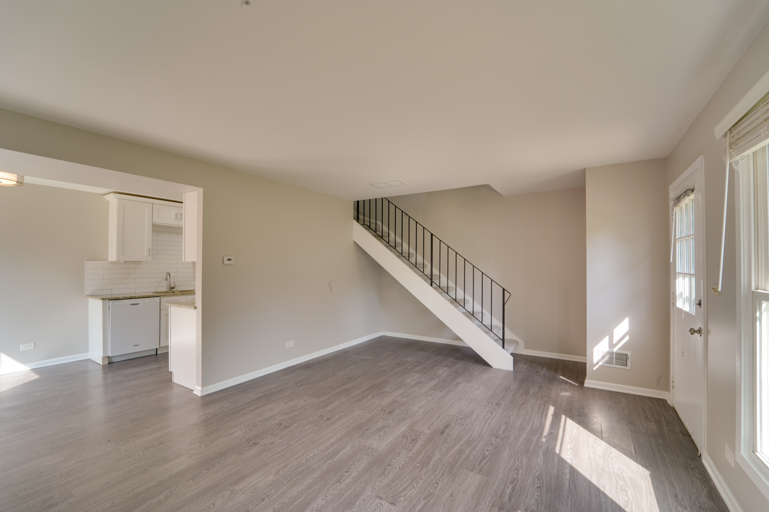 1883 Jamestown Circle, Hoffman Estates, IL 60169