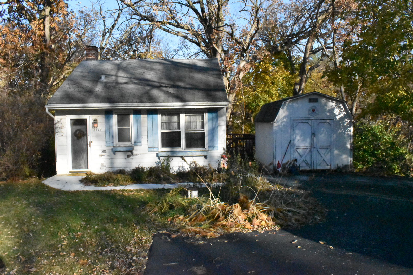 2728 Crystal Lake Road, Cary, IL 60013