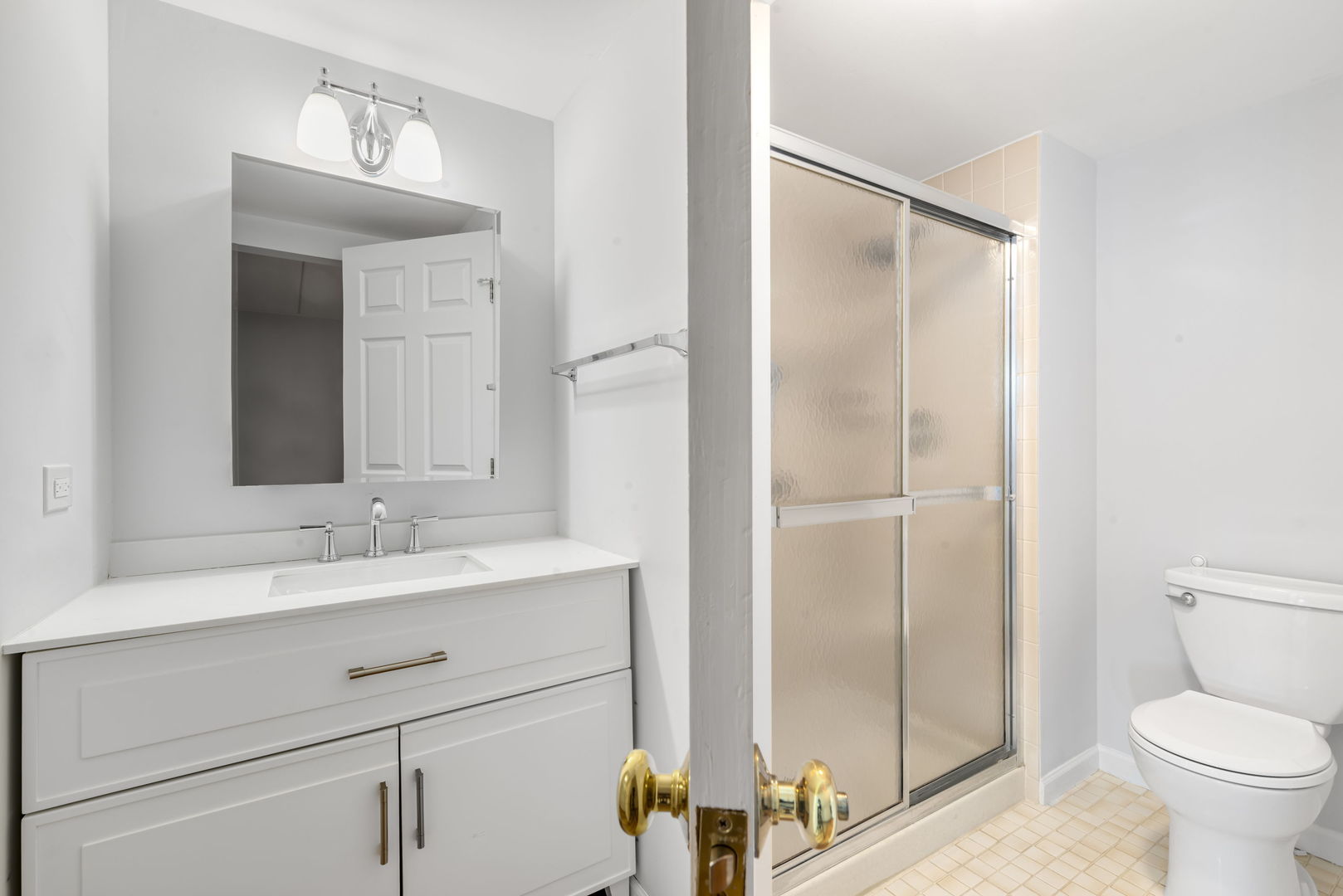 322 Park Avenue #2A, Clarendon Hills, IL 60514