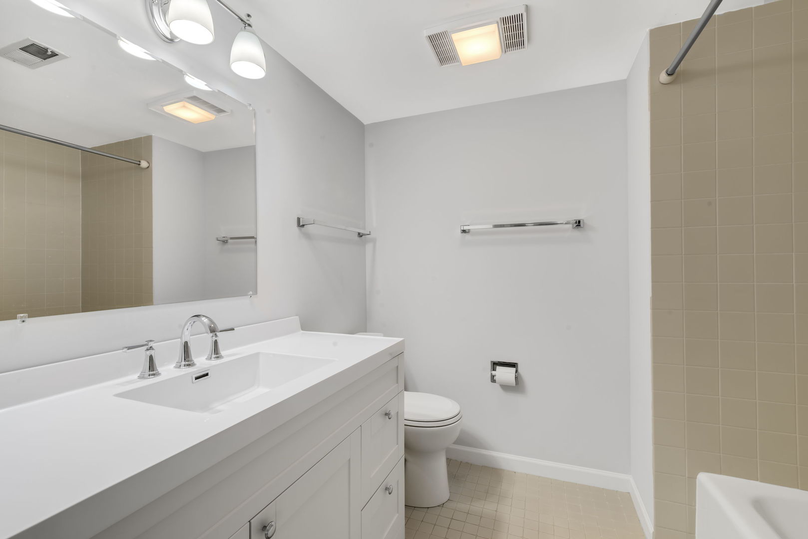 322 Park Avenue #2A, Clarendon Hills, IL 60514