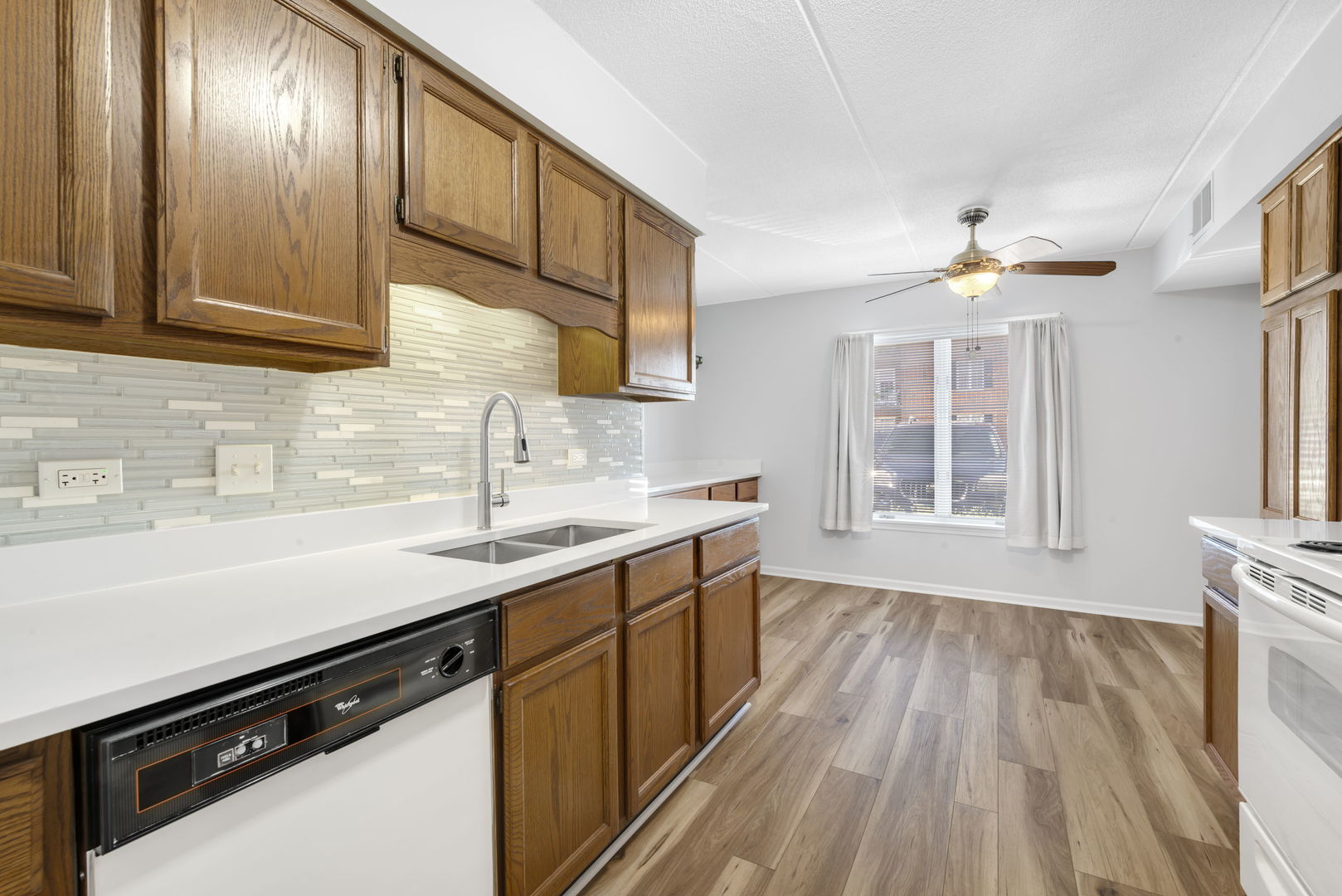 322 Park Avenue #2A, Clarendon Hills, IL 60514