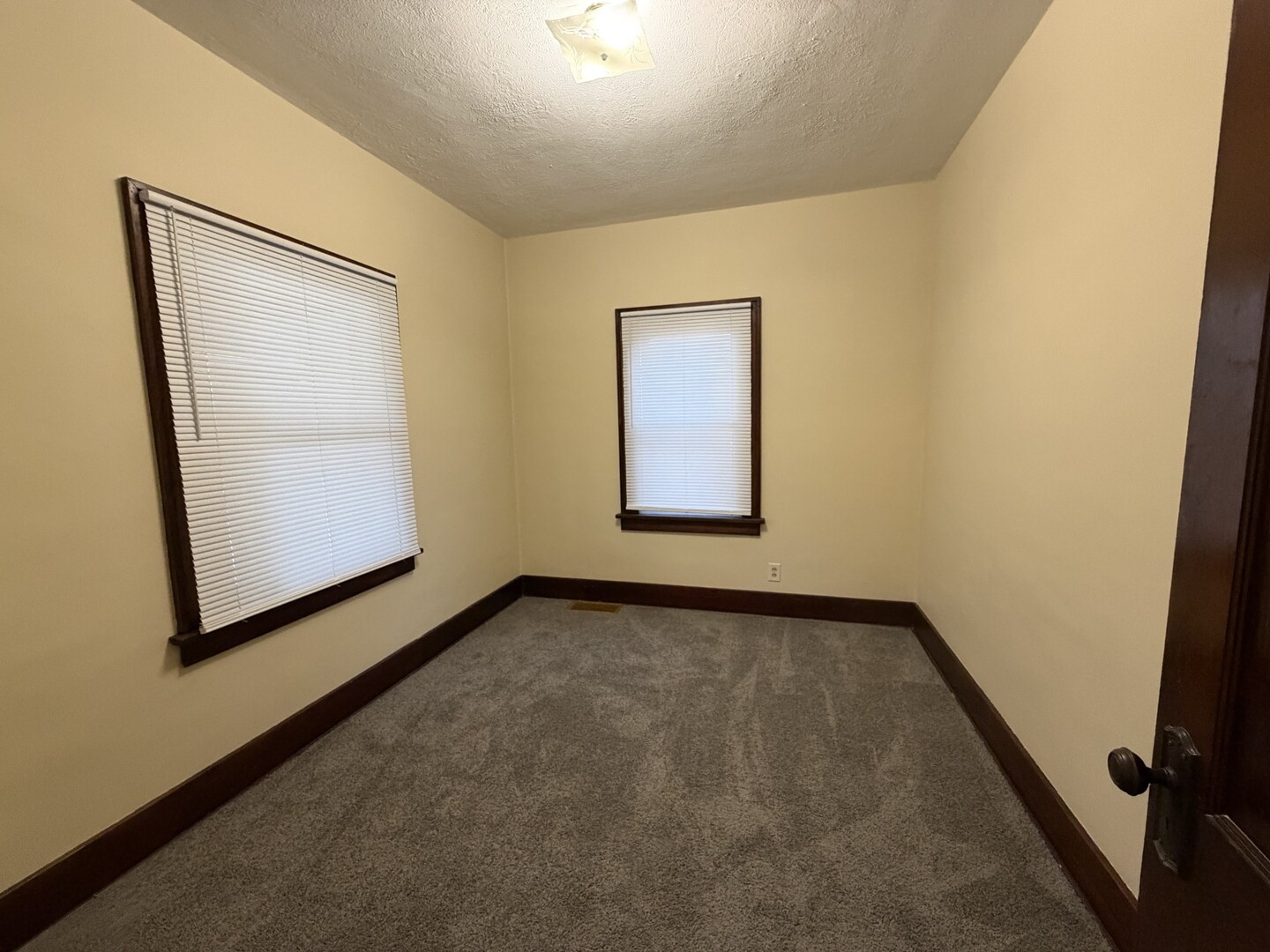 705 W Olive Street, Bloomington, IL 61701