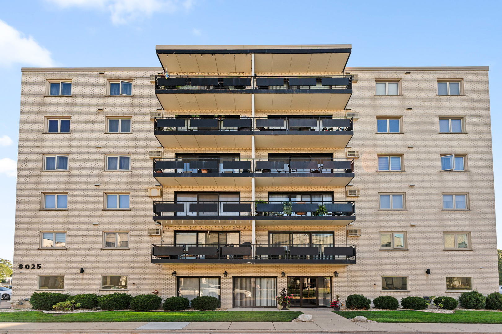 8025 W Oconnor Drive #4C, River Grove, IL 60171