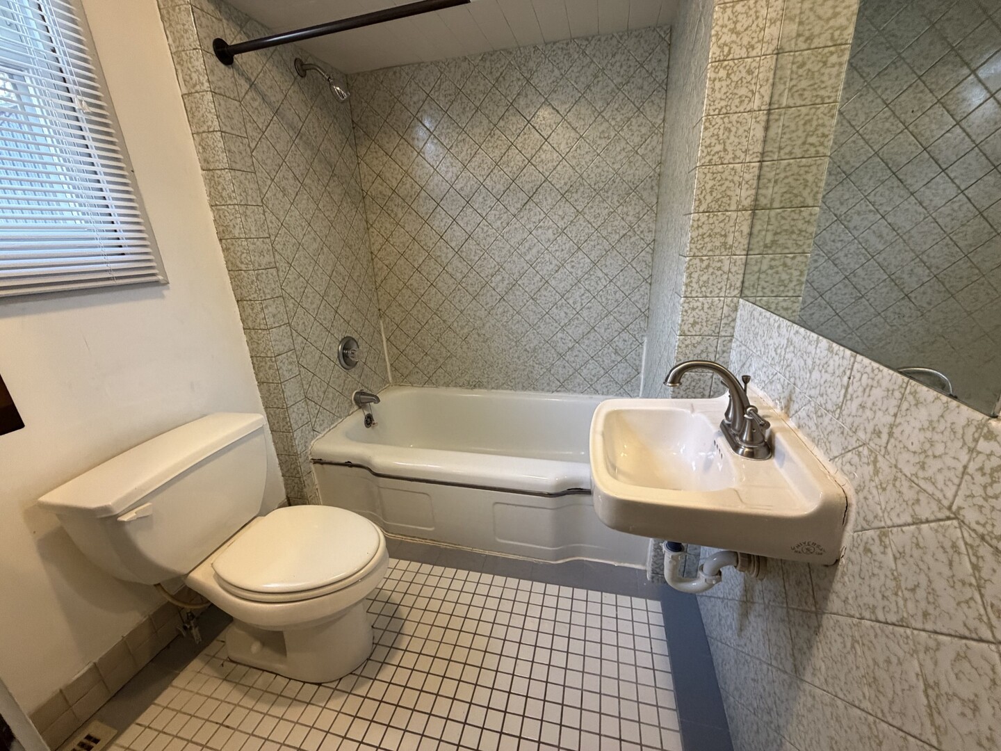 508 W Grove Street, Bloomington, IL 61701