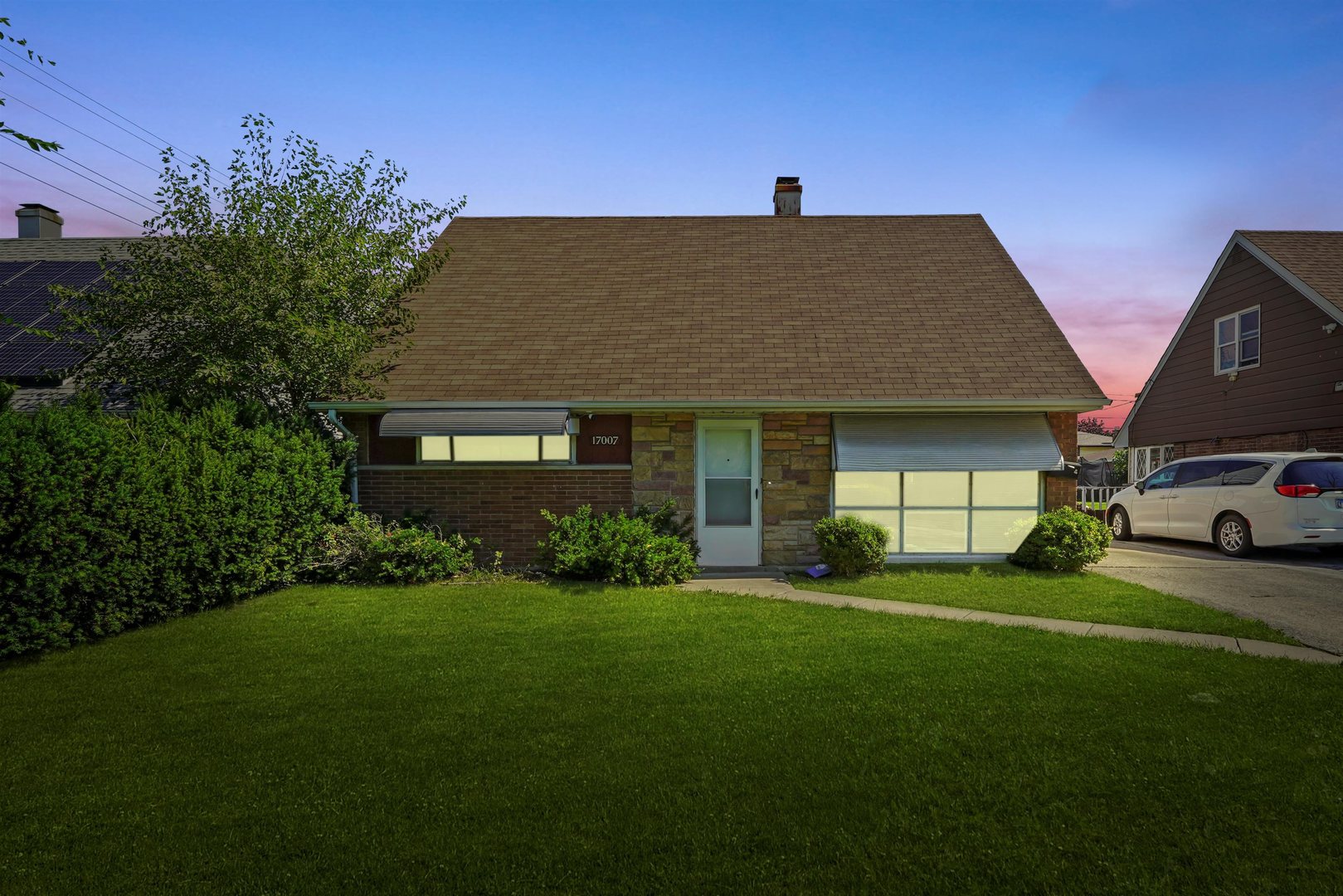 17007 Oakwood Avenue, Lansing, IL 60438