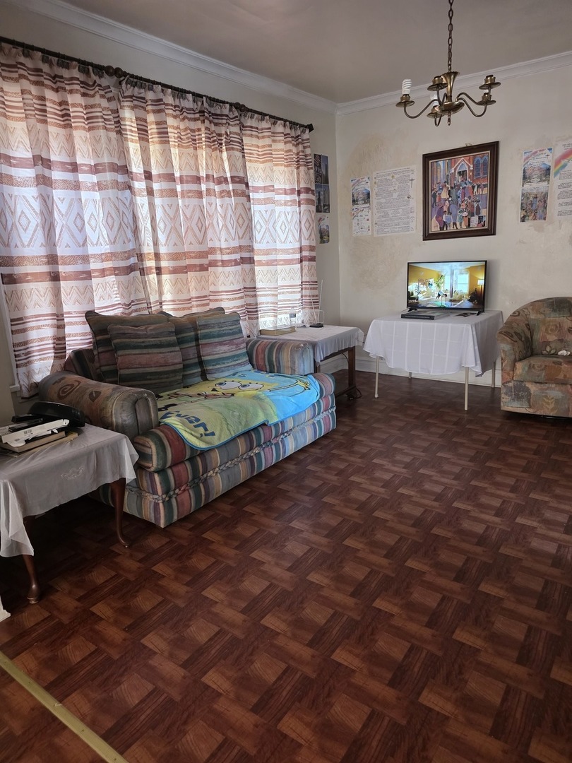 150 E 120th Street, Chicago, IL 60628