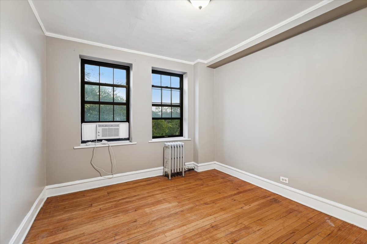 3017 E 78th Street #4B, Chicago, IL 60649