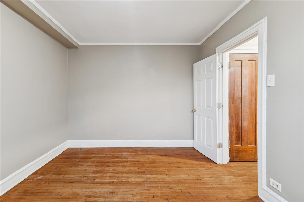 3017 E 78th Street #4B, Chicago, IL 60649