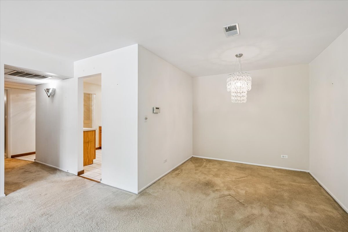 2600 Brookwood Way Drive #212, Rolling Meadows, IL 60008