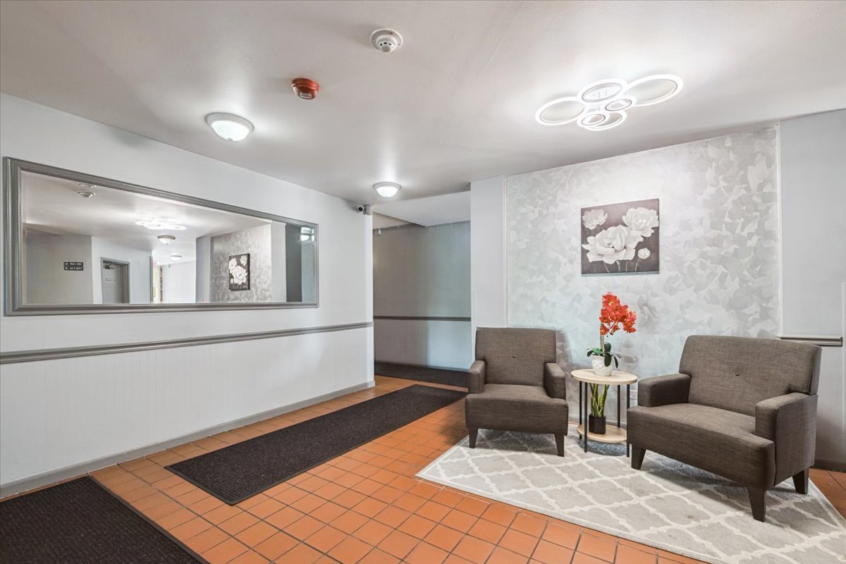 2600 Brookwood Way Drive #212, Rolling Meadows, IL 60008