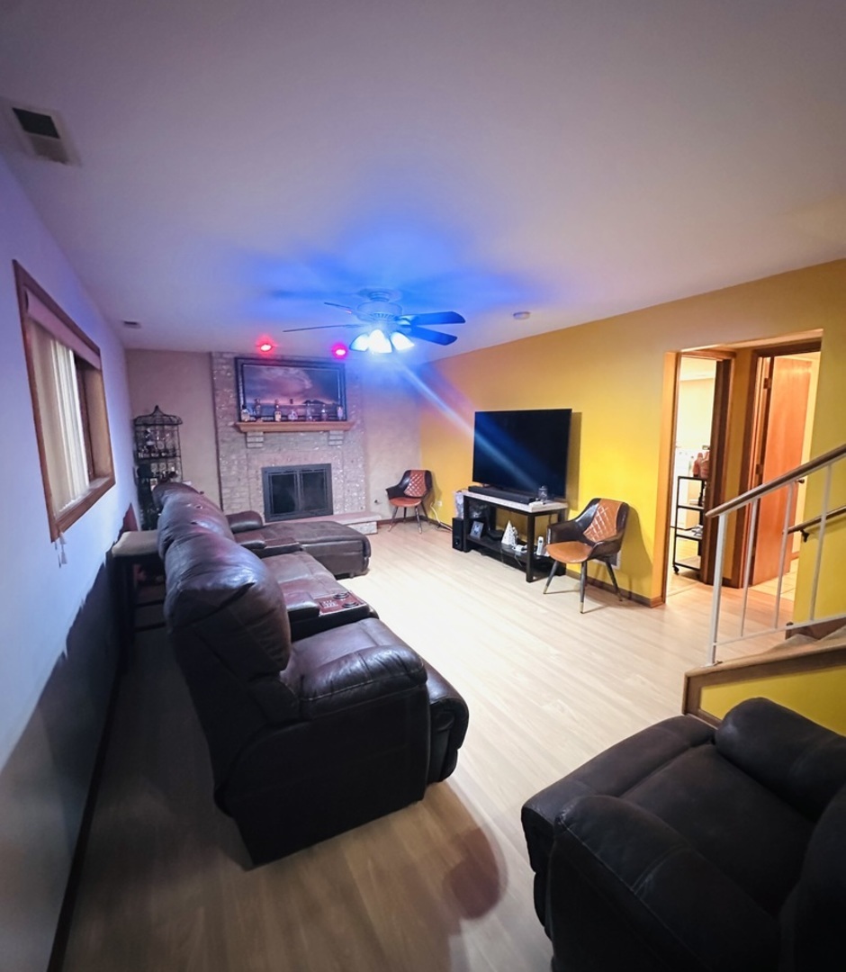 12024 S Van Beveren Drive, Alsip, IL 60803