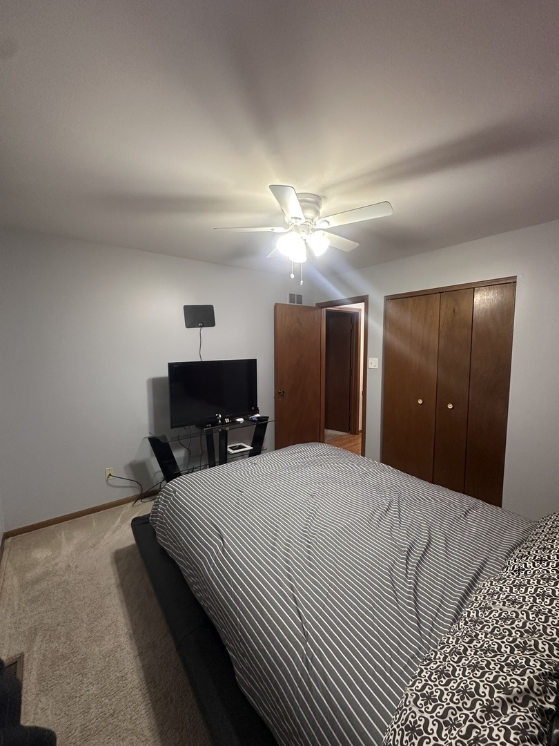 12024 S Van Beveren Drive, Alsip, IL 60803