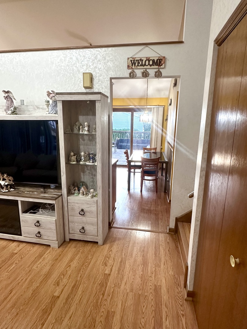 12024 S Van Beveren Drive, Alsip, IL 60803