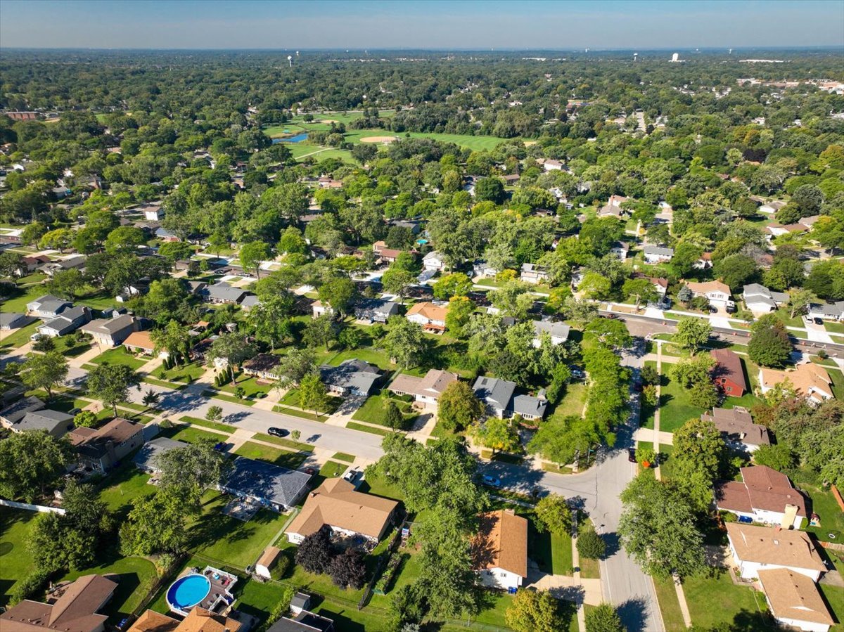 220 Kemah Lane, Schaumburg, IL 60193