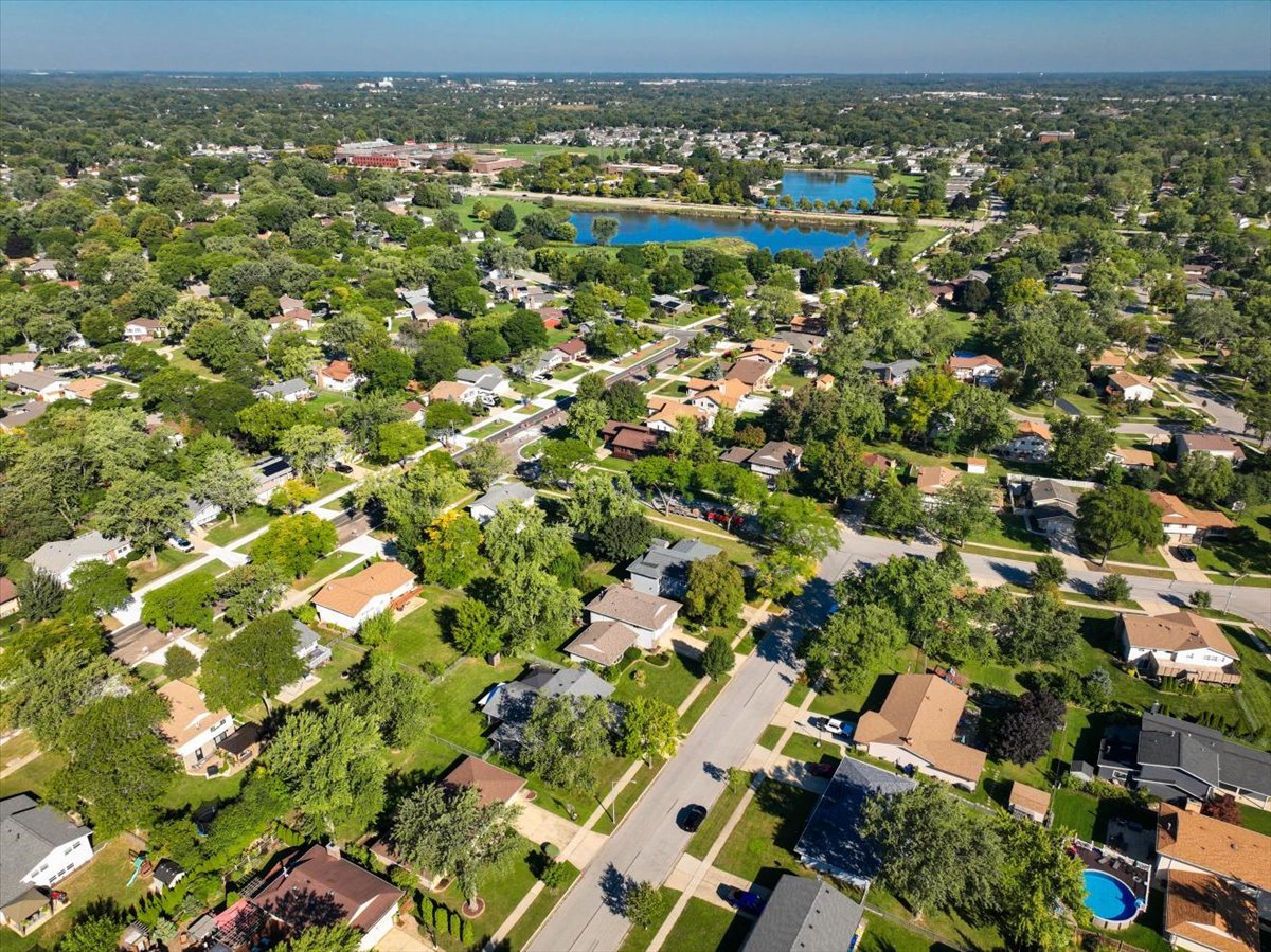 220 Kemah Lane, Schaumburg, IL 60193