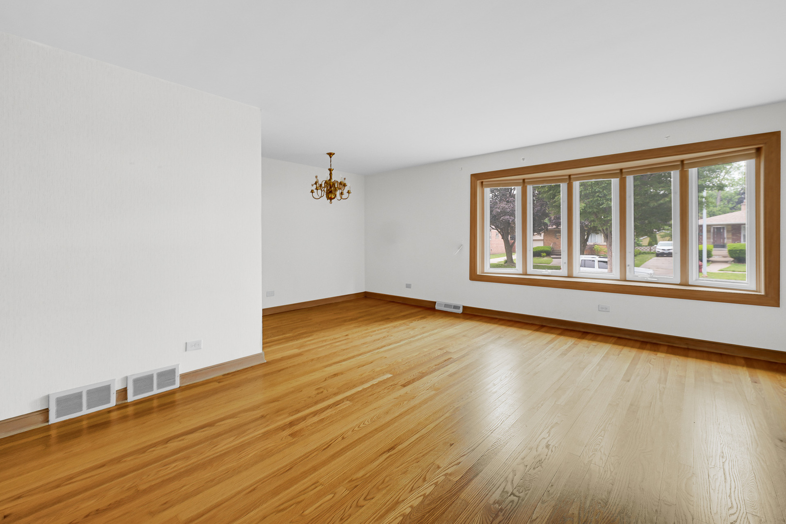 10021 Cook Avenue, Oak Lawn, IL 60453
