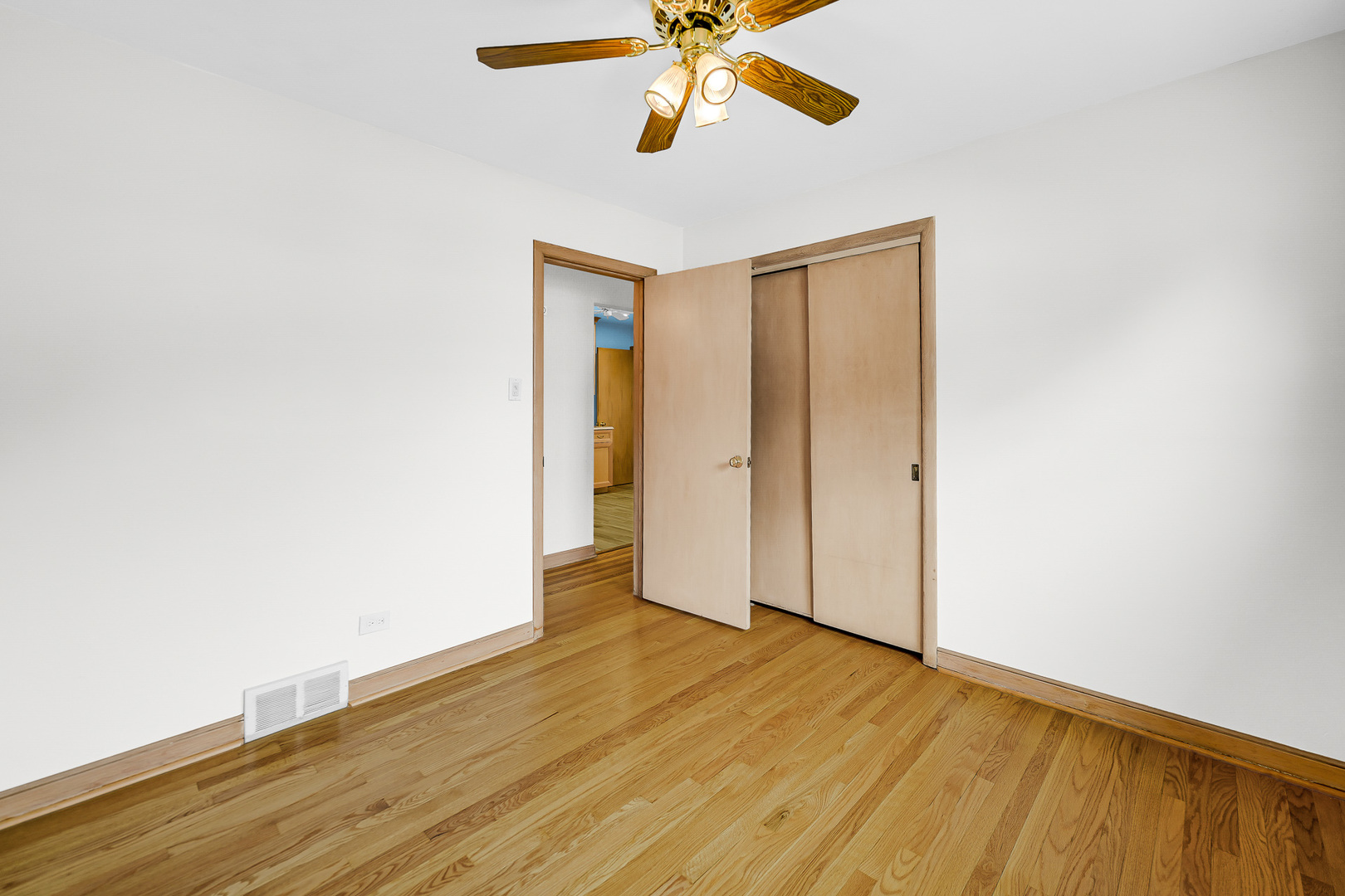 10021 Cook Avenue, Oak Lawn, IL 60453