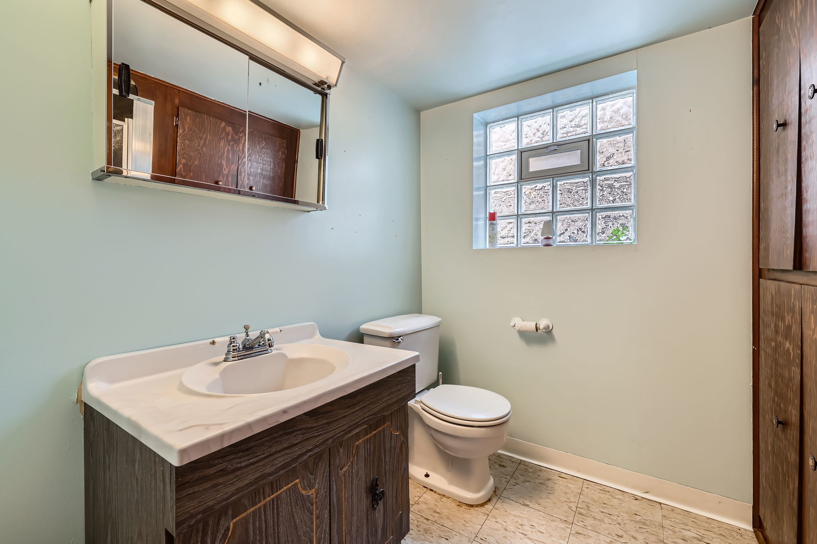 5443 S Nottingham Avenue, Chicago, IL 60638