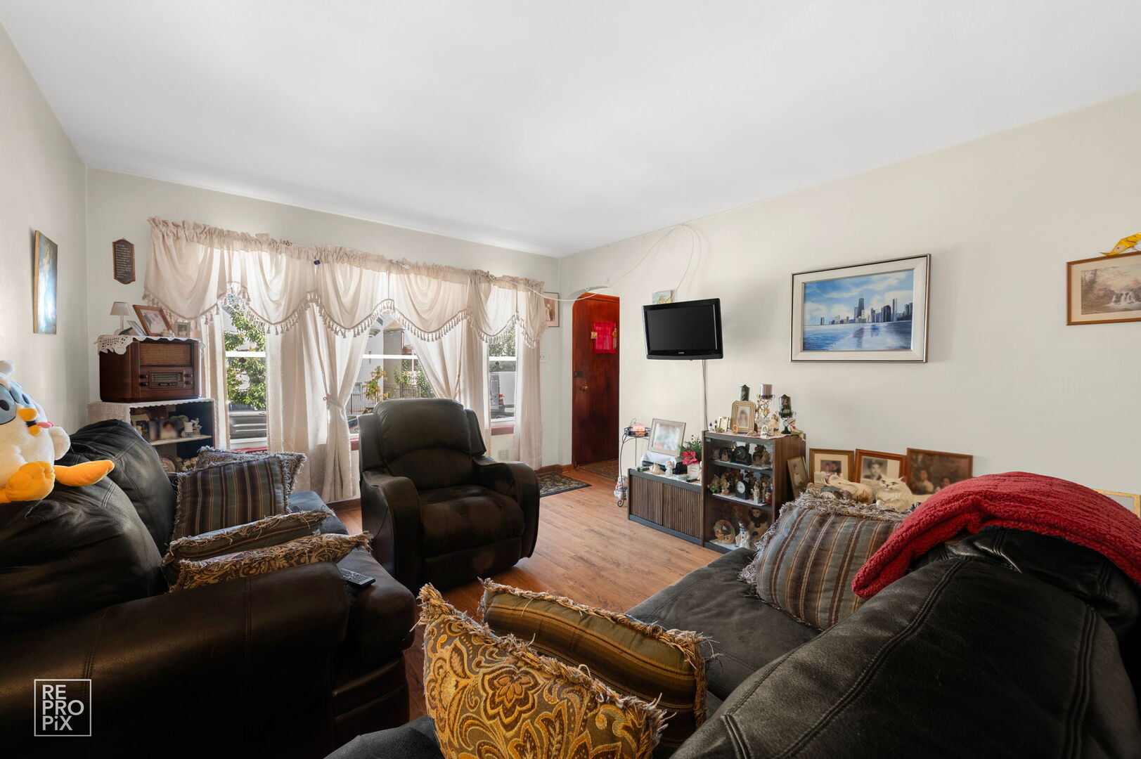 3645 W Dickens Avenue, Chicago, IL 60647