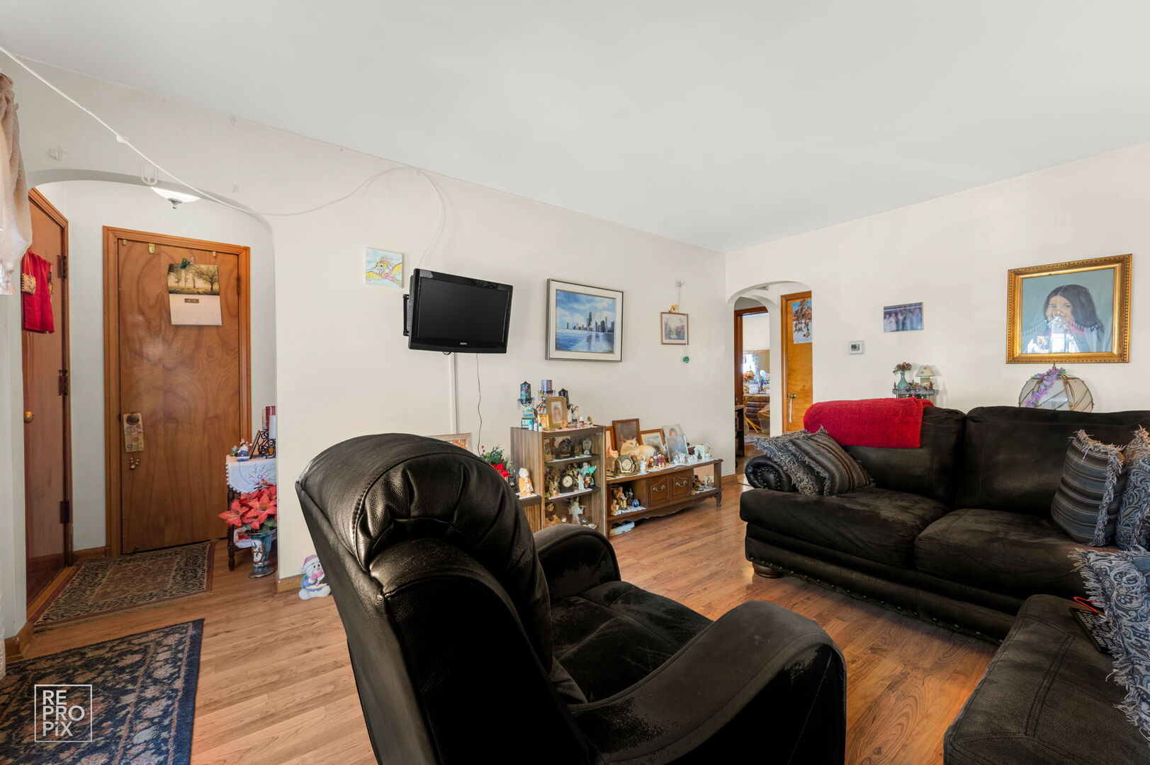3645 W Dickens Avenue, Chicago, IL 60647