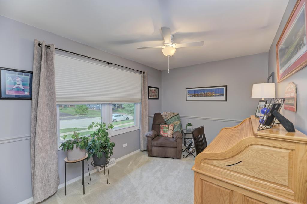 200 N Erie Street, Wheaton, IL 60187