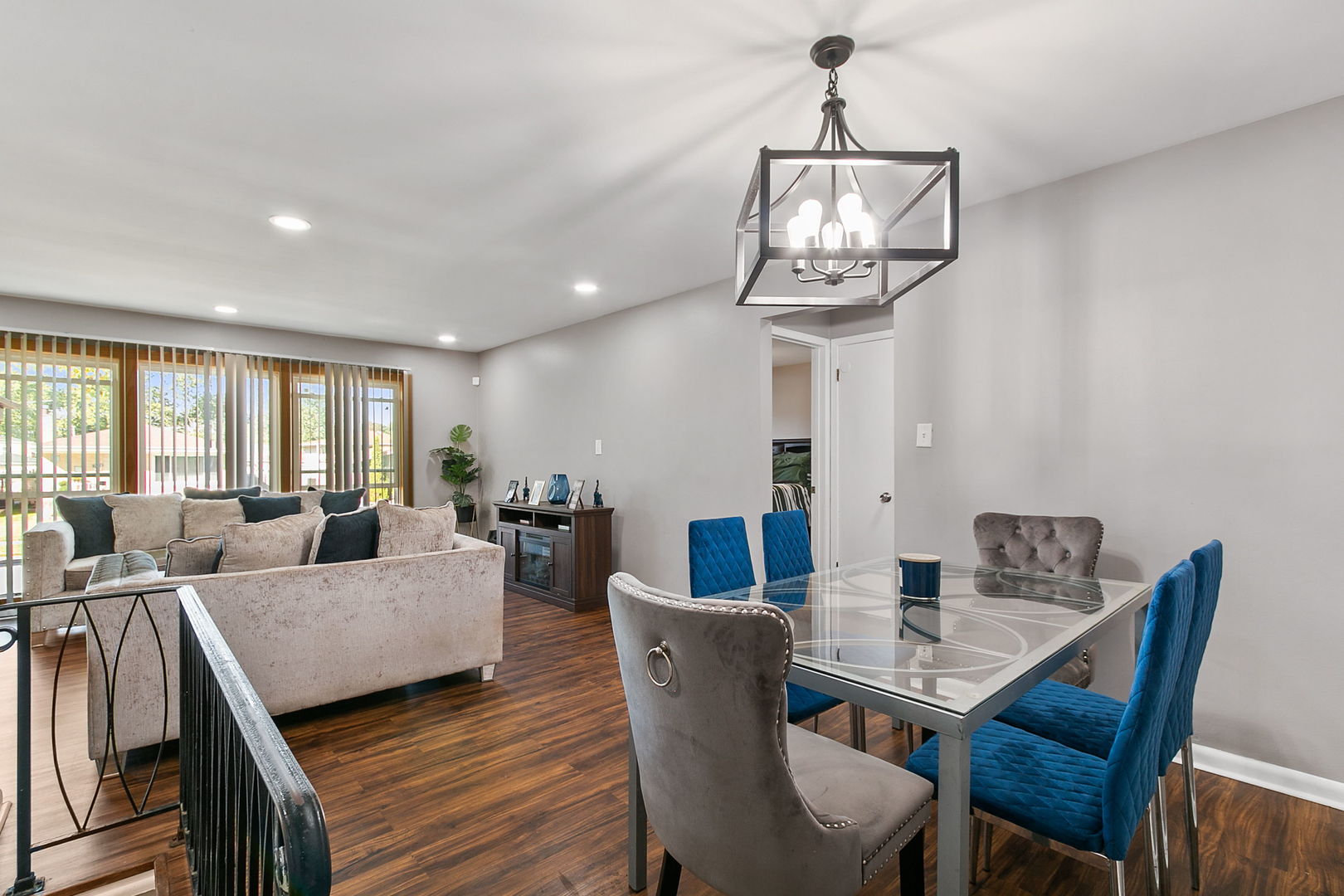 15221 Oak Street, Dolton, IL 60419