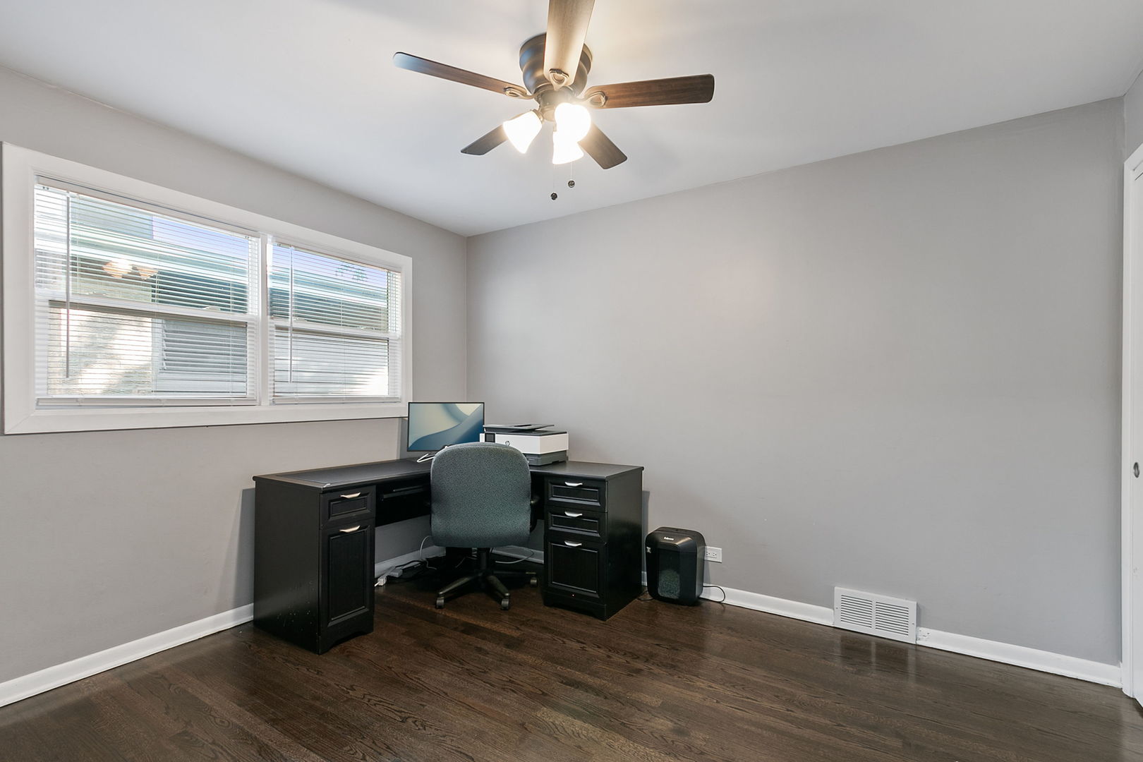 15221 Oak Street, Dolton, IL 60419