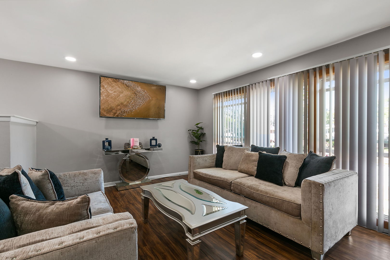 15221 Oak Street, Dolton, IL 60419