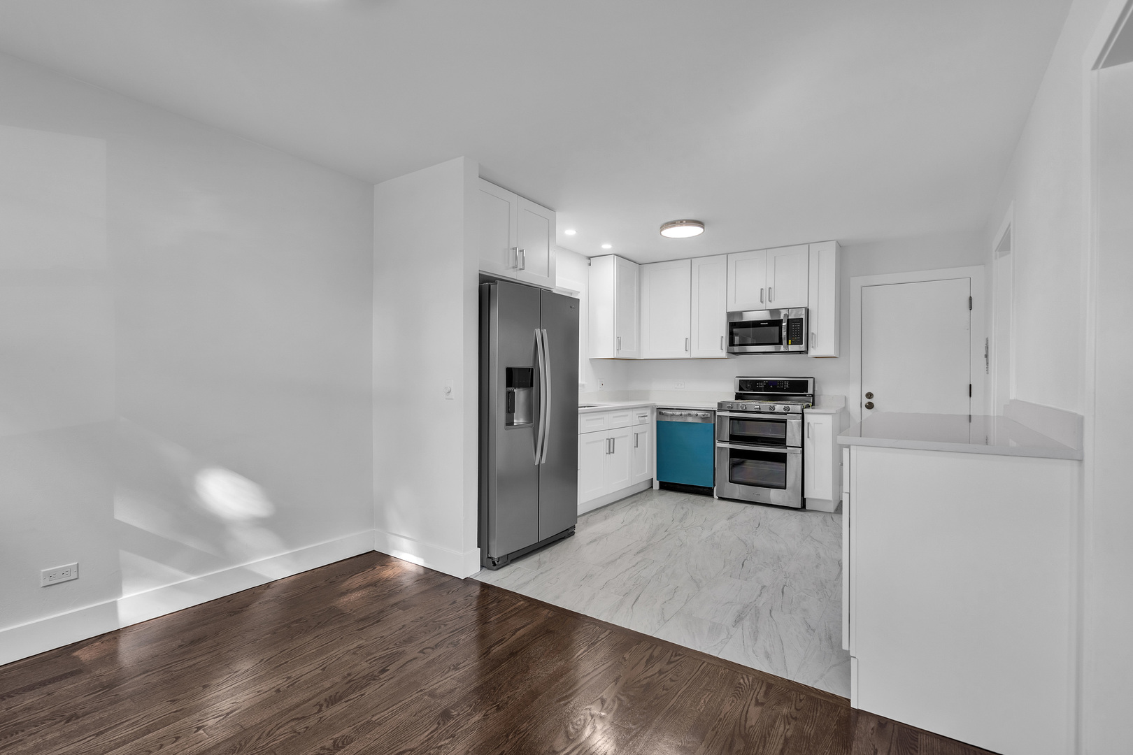 512 W Ida Court #1, Mount Prospect, IL 60056