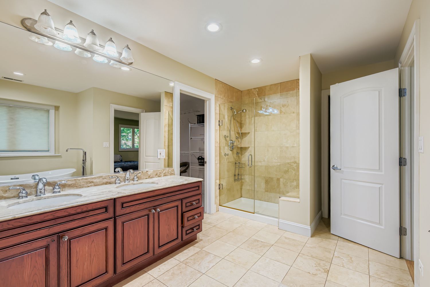 6441 Blackhawk Trail, Indian Head Park, IL 60525