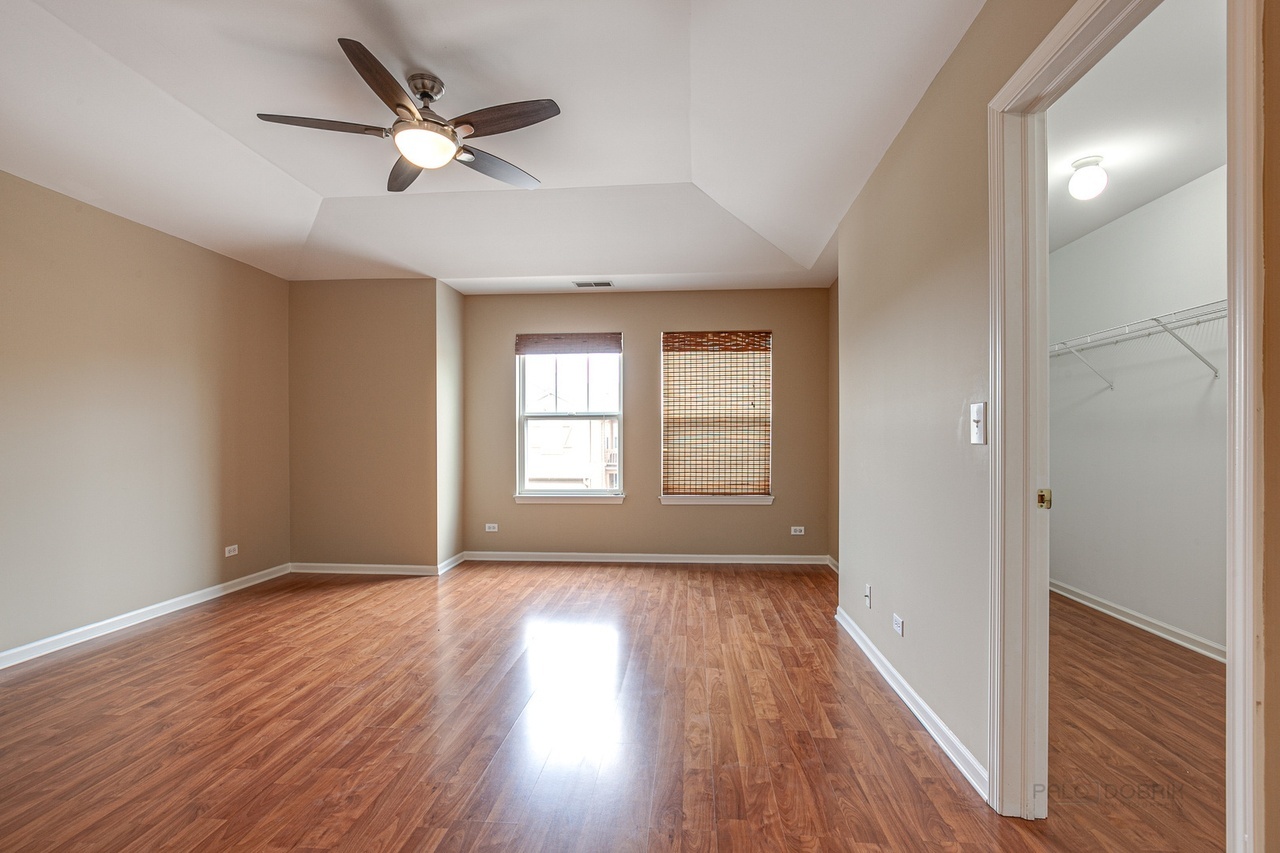 1817 CRENSHAW Circle, Vernon Hills, IL 60061